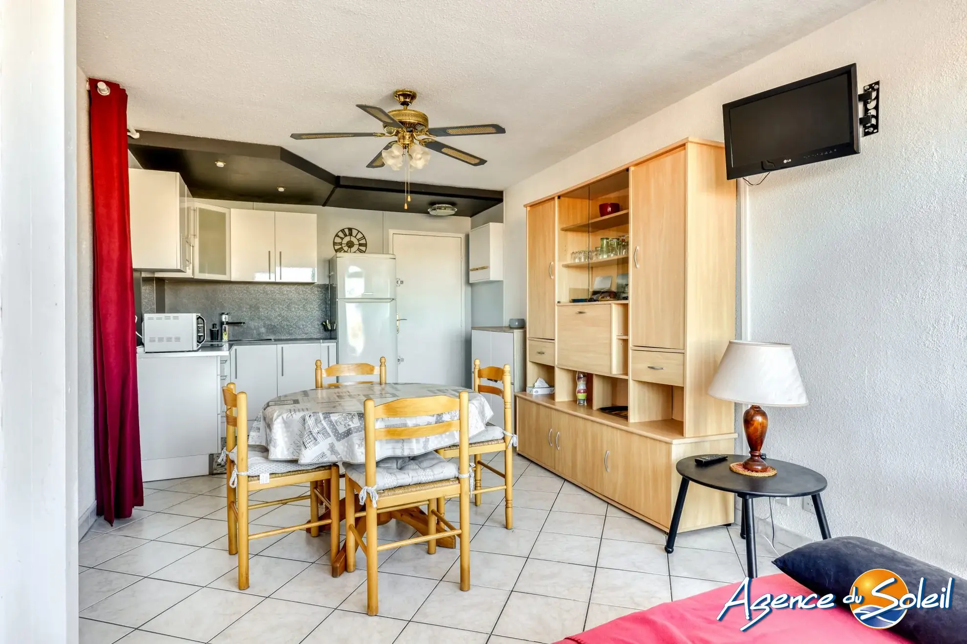 Bel appartement T2 avec cabine à Saint Pierre la Mer – Vue mer, proximité commerces 