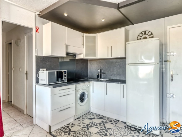 Bel appartement T2 avec cabine à Saint Pierre la Mer – Vue mer, proximité commerces