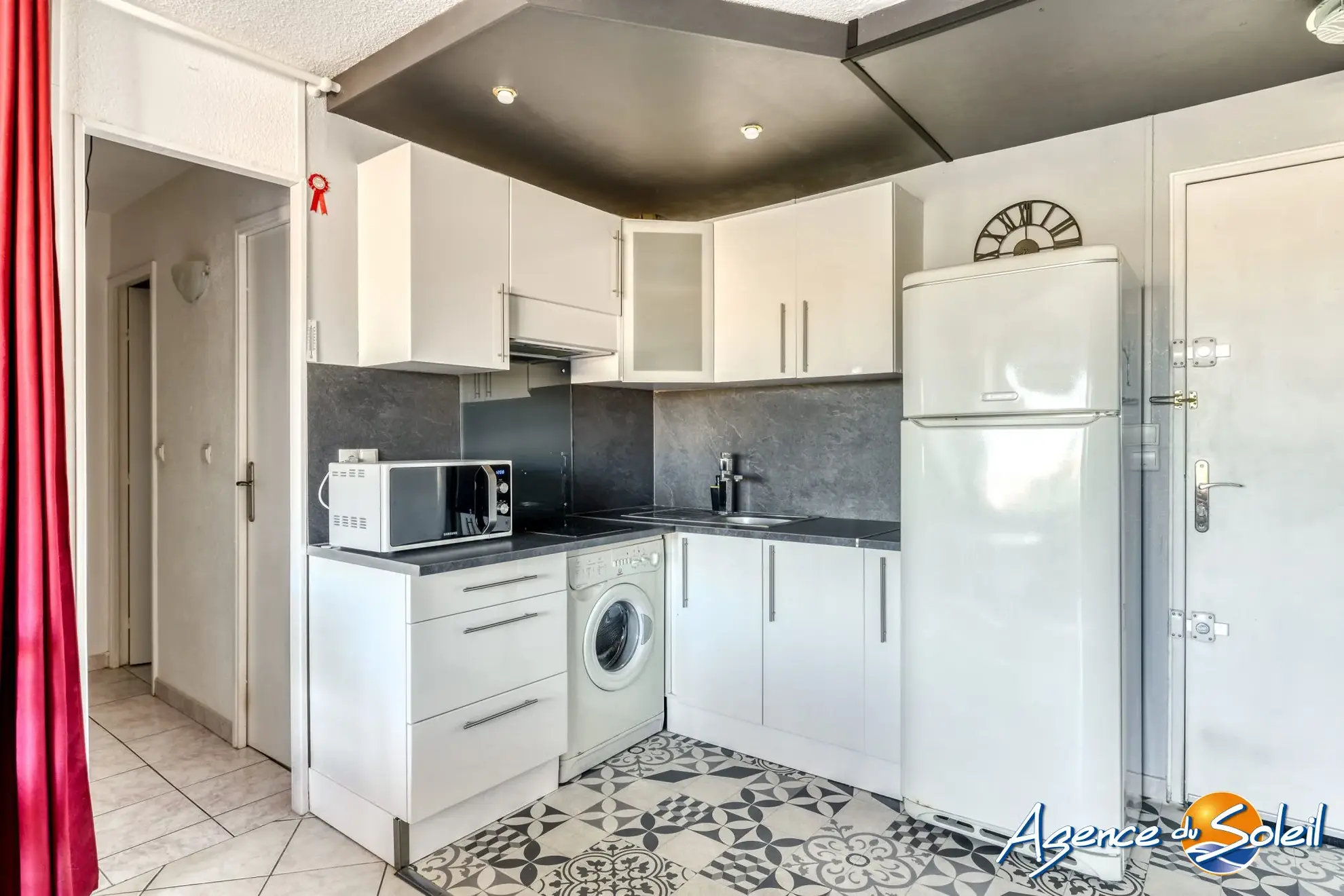 Bel appartement T2 avec cabine à Saint Pierre la Mer – Vue mer, proximité commerces 