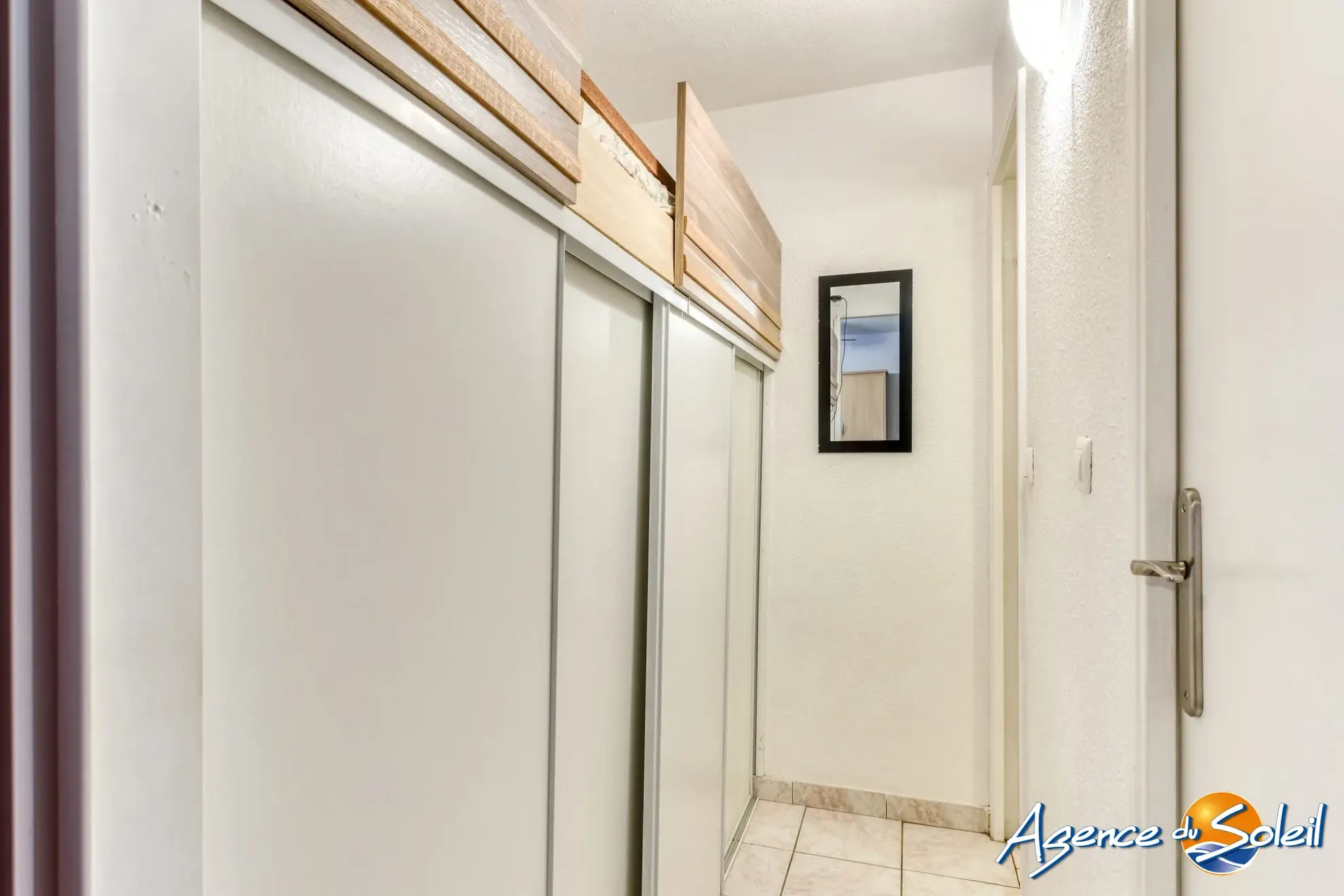 Bel appartement T2 avec cabine à Saint Pierre la Mer – Vue mer, proximité commerces 