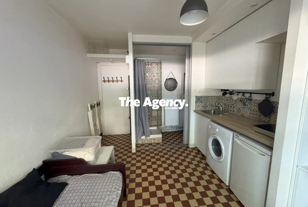 Studio à vendre à Marseille Sainte Anne, 14 m², idéal investissement 