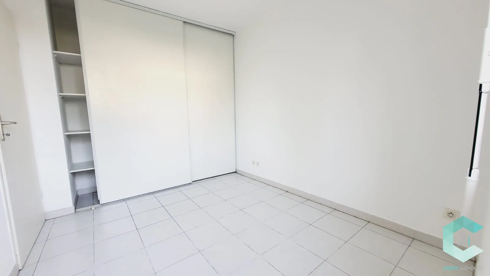 Appartement T2 avec terrasse et piscine à Castres - Résidence sécurisée 