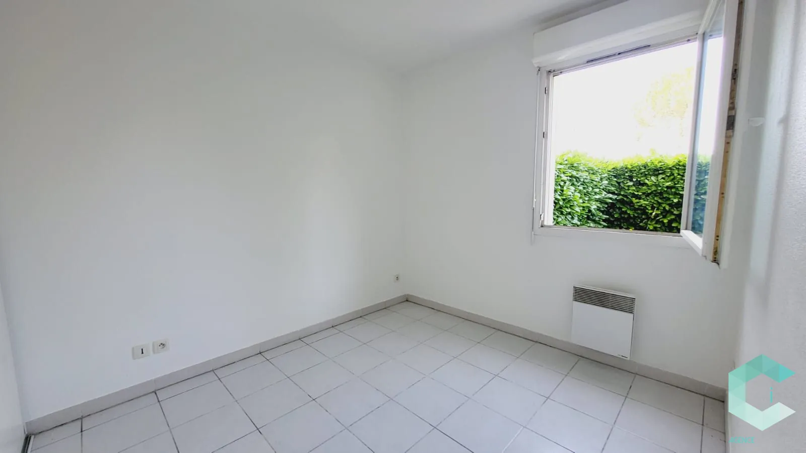 Appartement T2 avec terrasse et piscine à Castres - Résidence sécurisée 
