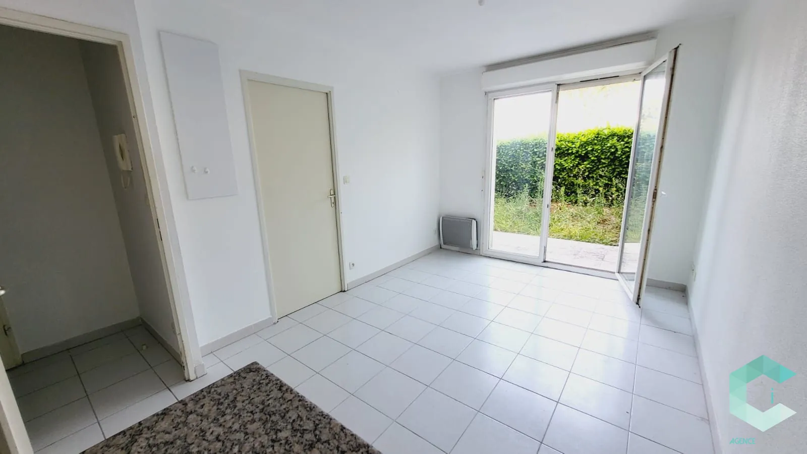 Appartement T2 avec terrasse et piscine à Castres - Résidence sécurisée 