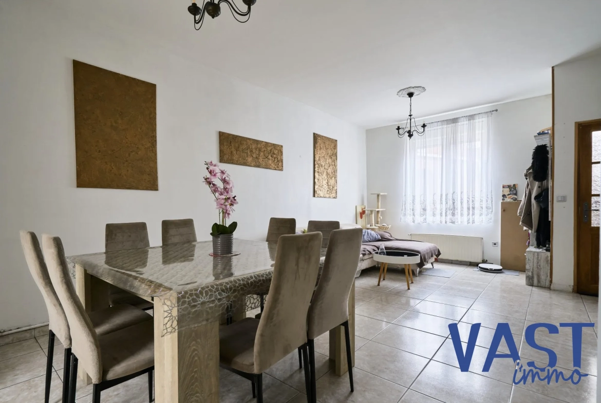 Maison ancienne lumineuse à Tourcoing avec grand potentiel - 96 m² 