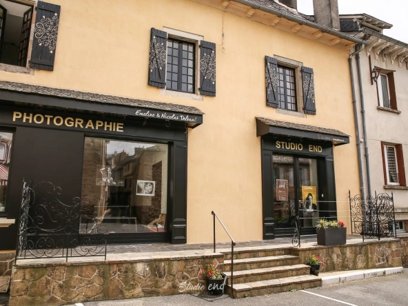 Maison de caractère avec terrasse au centre de Naucelle - 3 chambres, rénovée