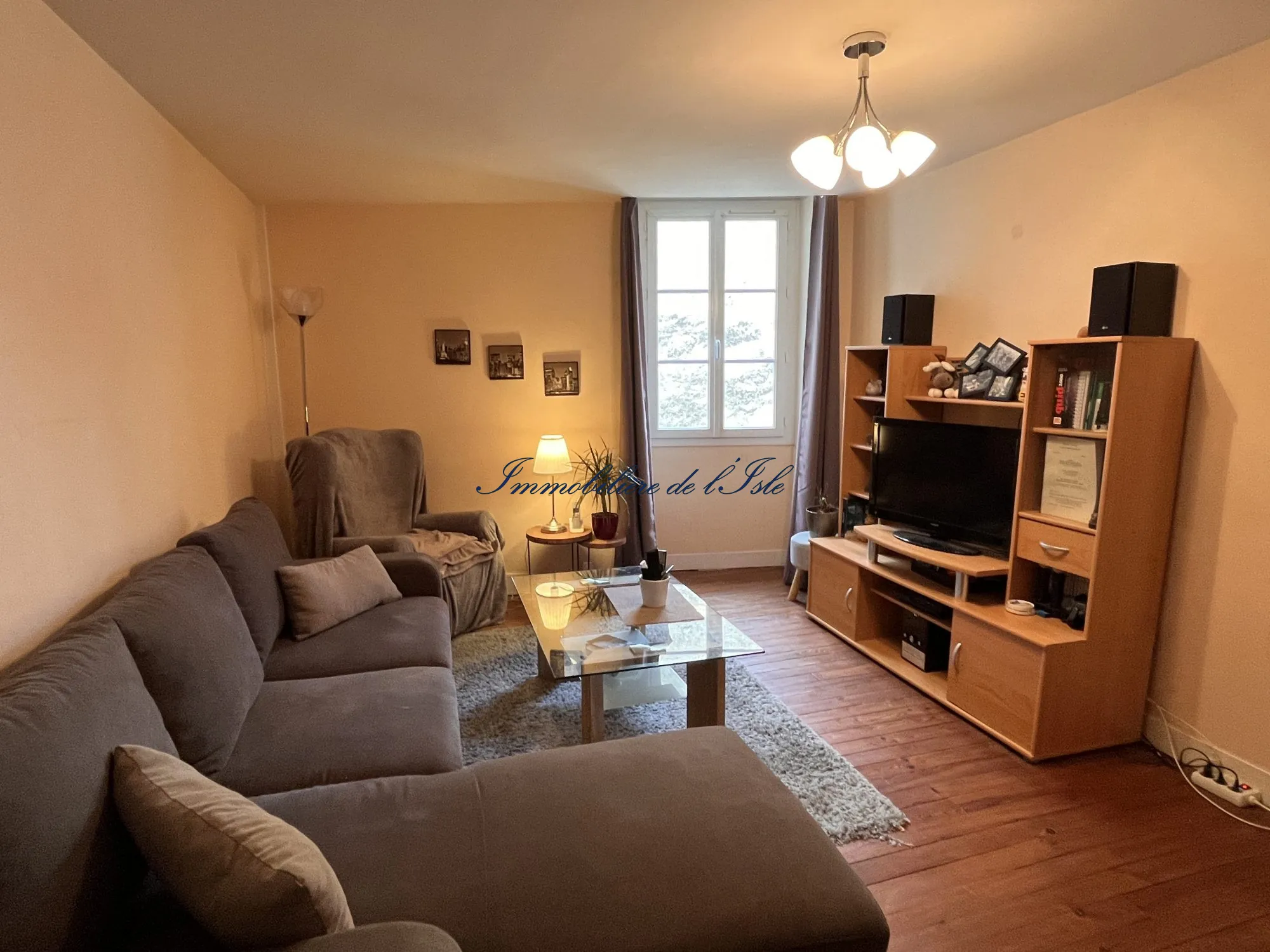 Maison de village à vendre dans le Périgord vert avec cour et potentiel de rénovation 