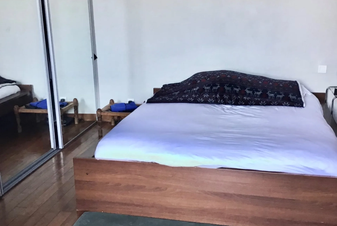 Charmante maison de ville de 145 m² avec cour à Perpignan, ancien couvent rénové 
