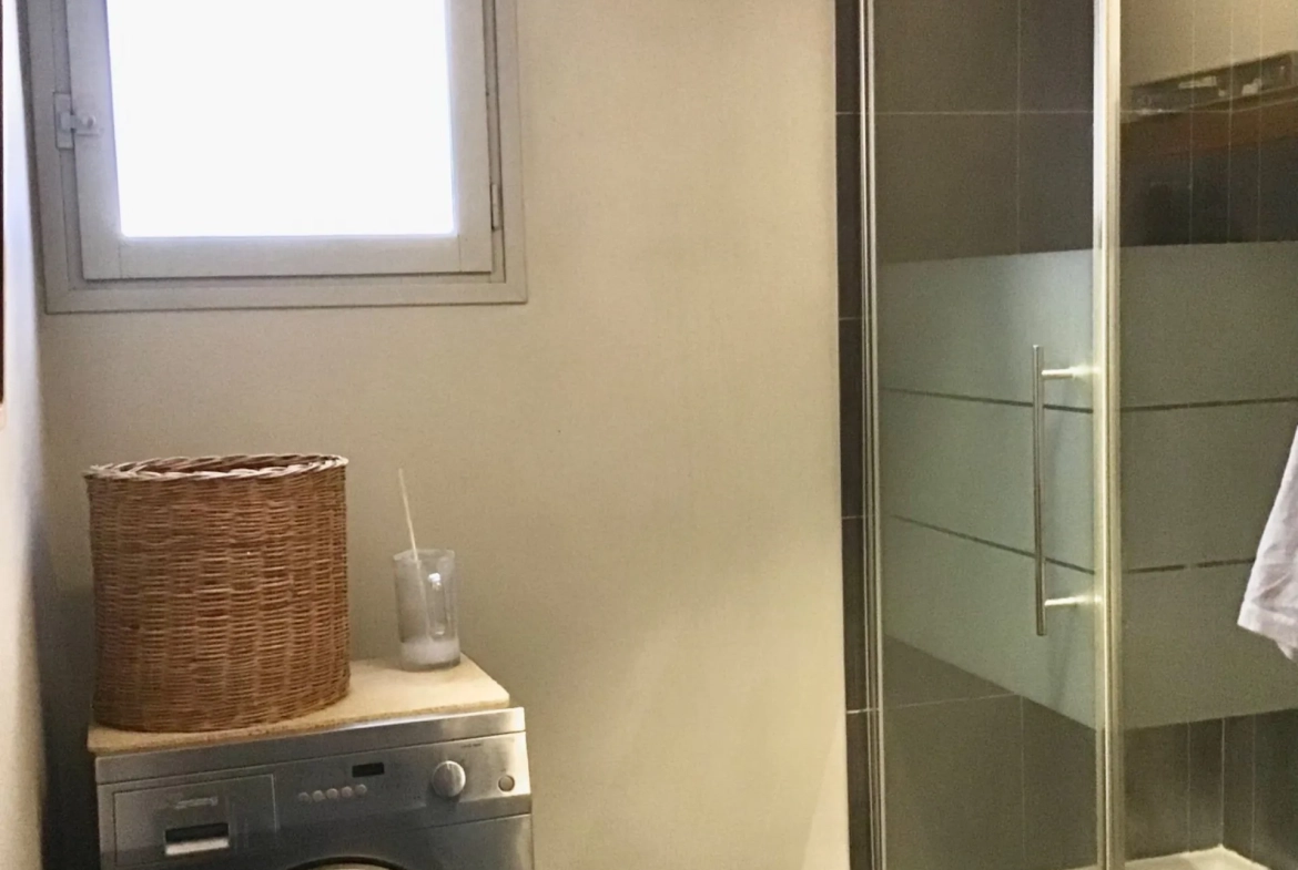 Charmante maison de ville de 145 m² avec cour à Perpignan, ancien couvent rénové 