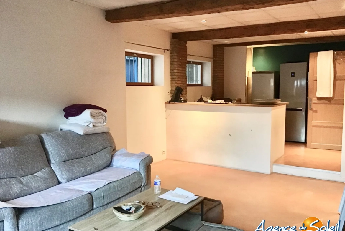 Charmante maison de ville de 145 m² avec cour à Perpignan, ancien couvent rénové 