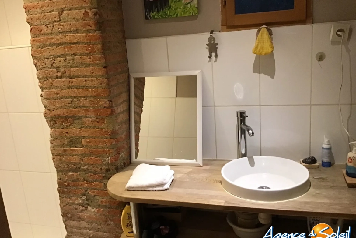 Charmante maison de ville de 145 m² avec cour à Perpignan, ancien couvent rénové 