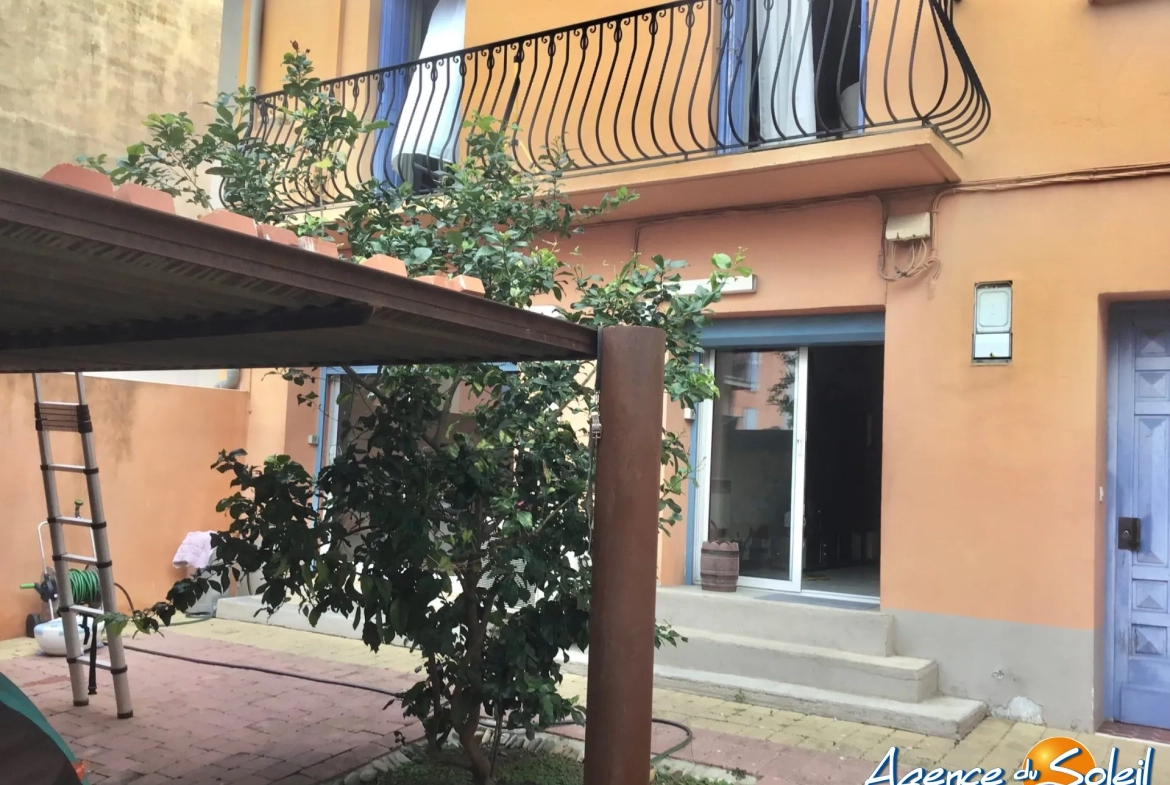 Charmante maison de ville de 145 m² avec cour à Perpignan, ancien couvent rénové 