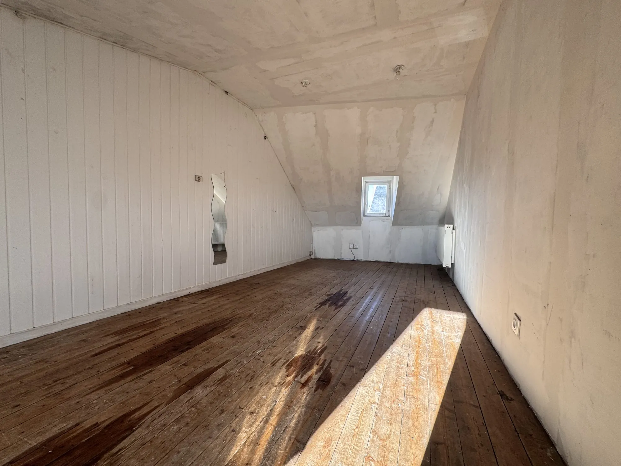 Charmante maison mitoyenne à vendre à Soissons - 90 m² avec jardin 