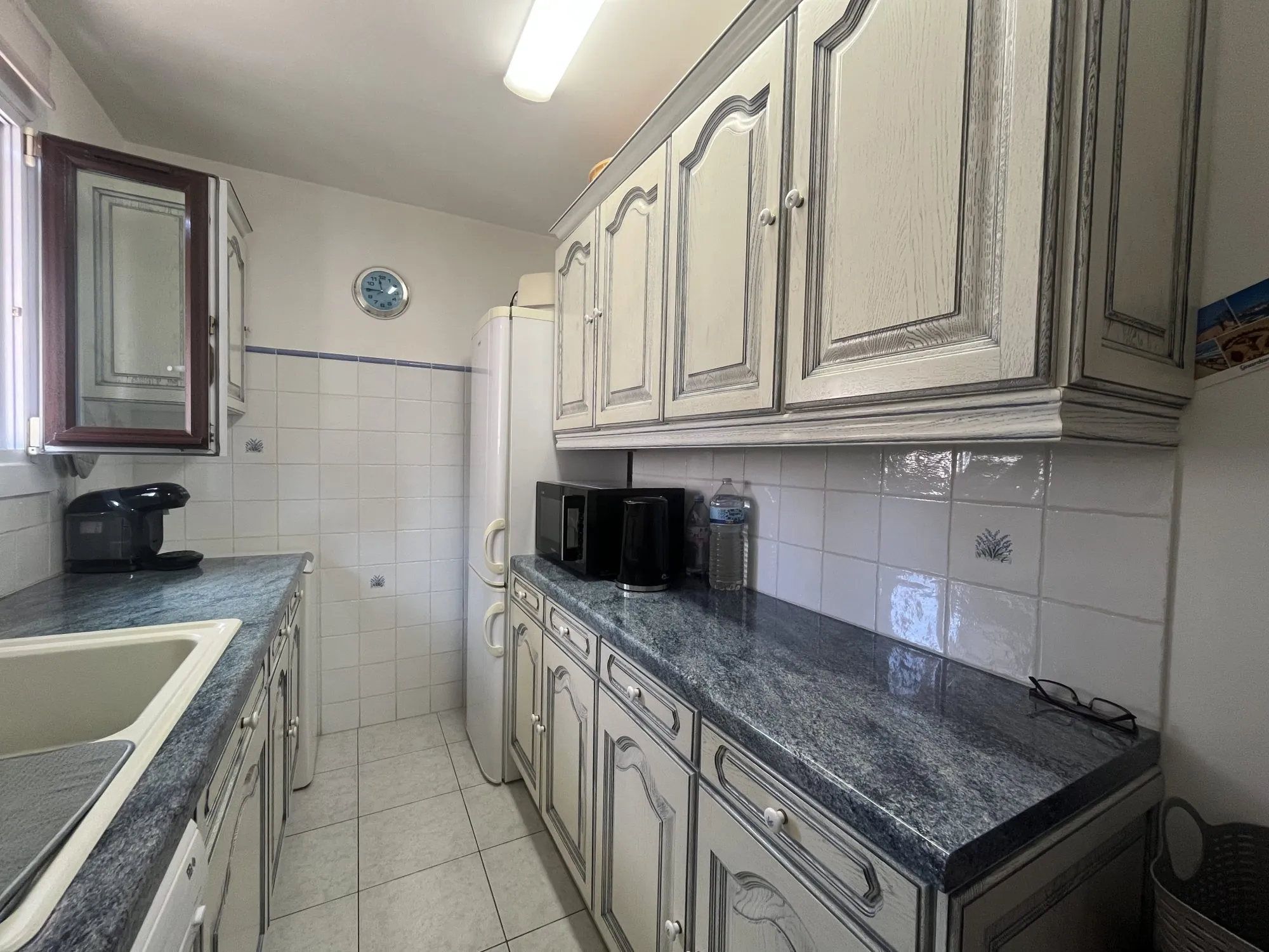 Appartement T3 lumineux de 60 m² avec terrasse, parking et cave à Fréjus 