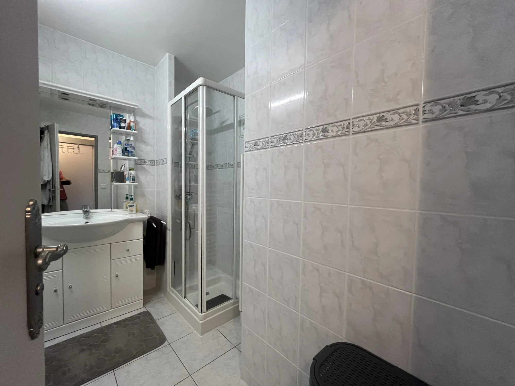 Appartement T3 lumineux de 60 m² avec terrasse, parking et cave à Fréjus 
