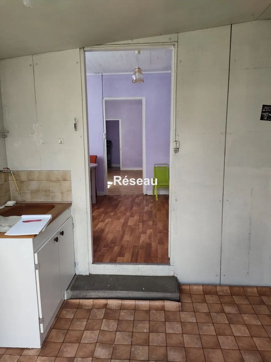 Maison individuelle avec grand terrain, dépendances et studio à Cloyes-les-Trois-Rivières 