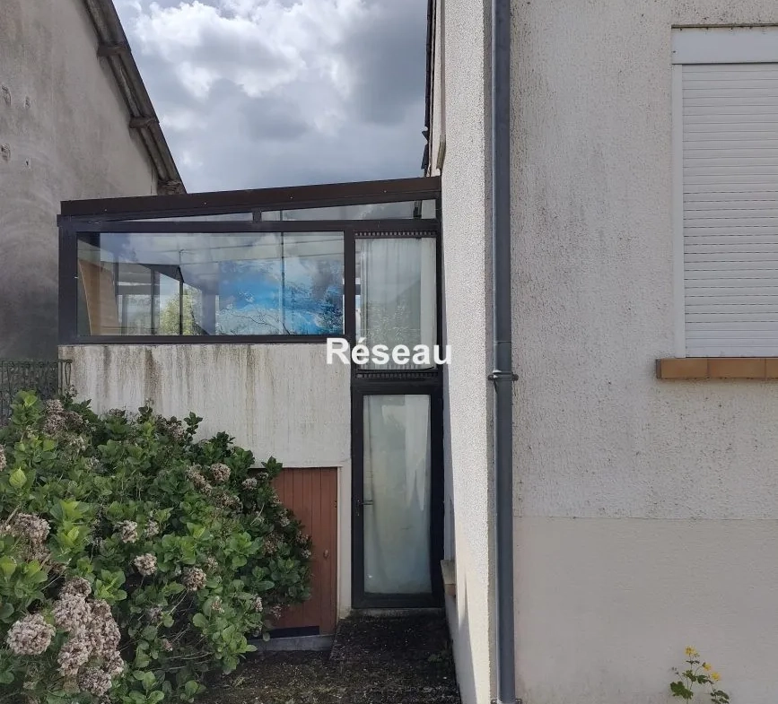 Maison individuelle avec grand terrain, dépendances et studio à Cloyes-les-Trois-Rivières 