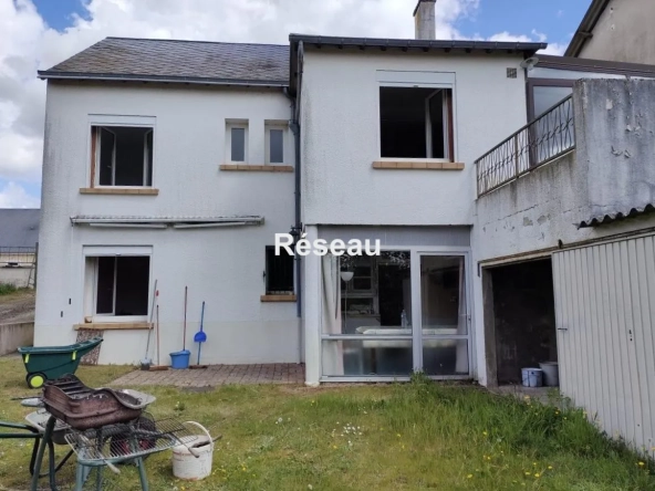 Maison individuelle avec grand terrain, dépendances et studio à Cloyes-les-Trois-Rivières