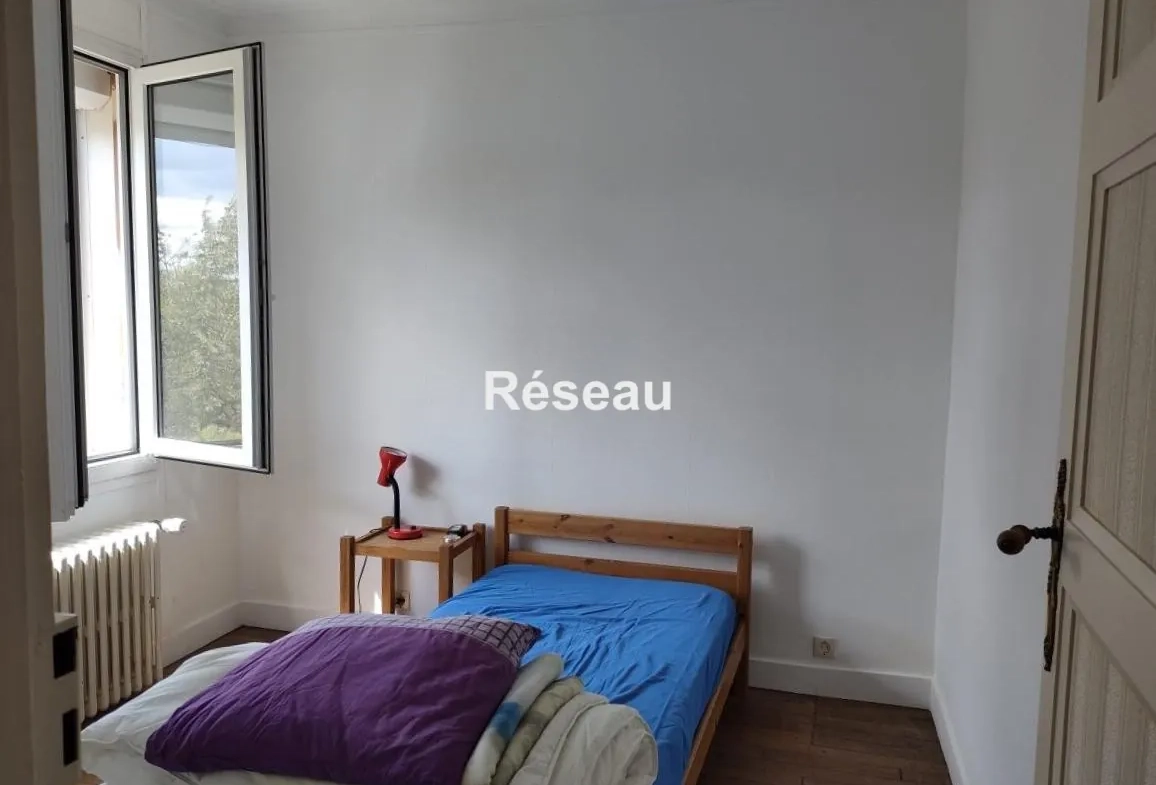Maison individuelle avec grand terrain, dépendances et studio à Cloyes-les-Trois-Rivières 