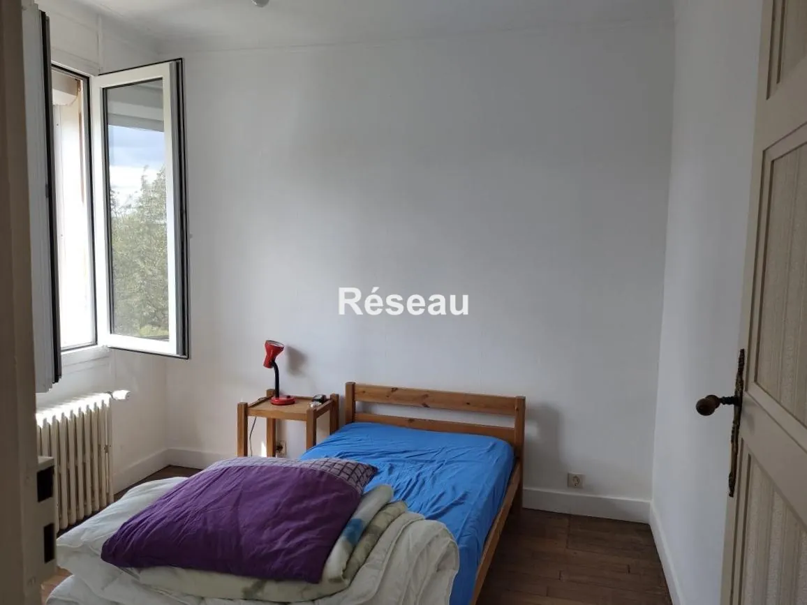Maison individuelle avec grand terrain, dépendances et studio à Cloyes-les-Trois-Rivières 