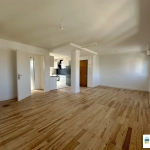 Appartement 3 pièces rénové à Lingolsheim, 68 m² avec balcon et cave