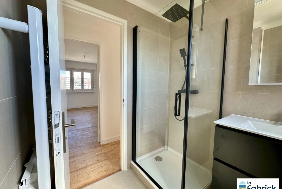 Appartement 3 pièces rénové à Lingolsheim, 68 m² avec balcon et cave 