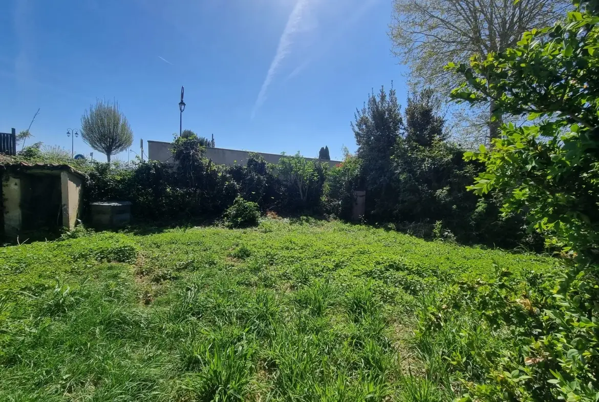 Maison à vendre au Le Burgaud – Potentiel à rénover, 53 m², garage et jardin 