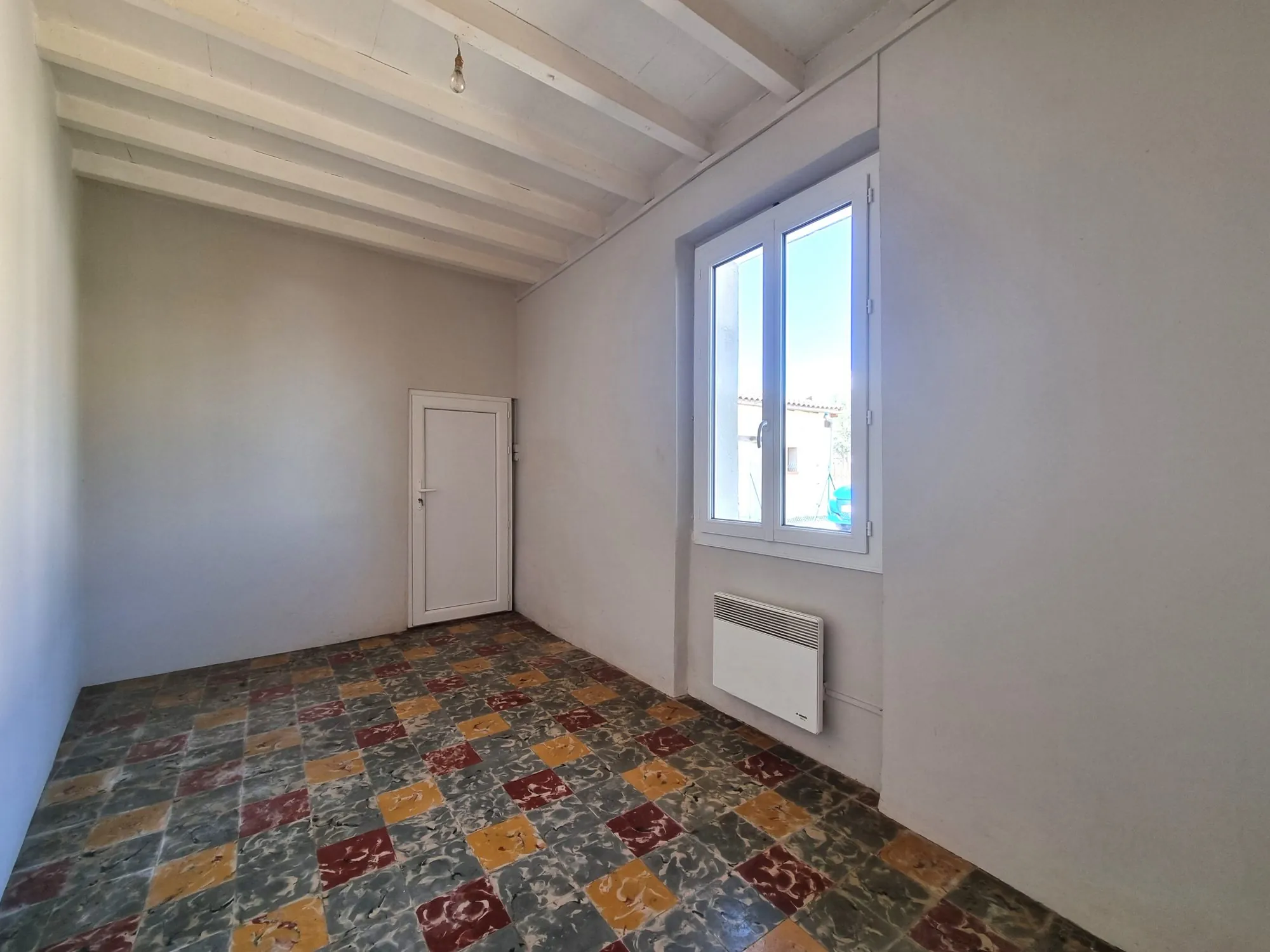 Maison à vendre au Le Burgaud – Potentiel à rénover, 53 m², garage et jardin 