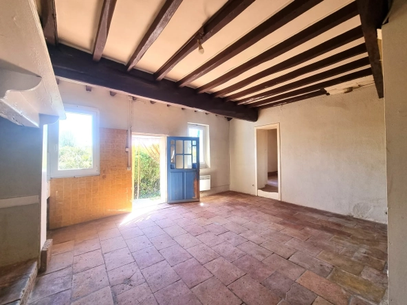 Maison à vendre au Le Burgaud – Potentiel à rénover, 53 m², garage et jardin
