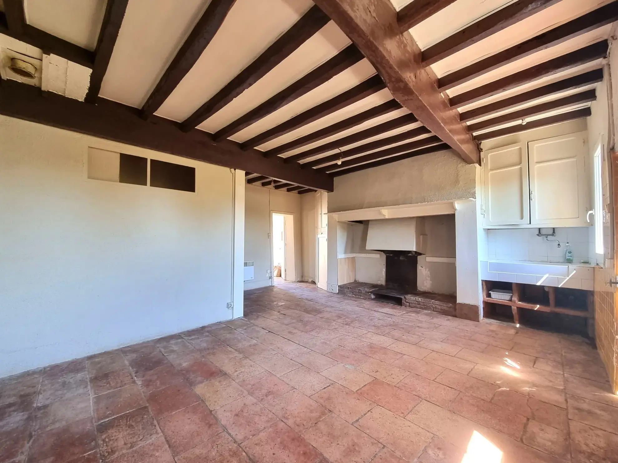 Maison à vendre au Le Burgaud – Potentiel à rénover, 53 m², garage et jardin 