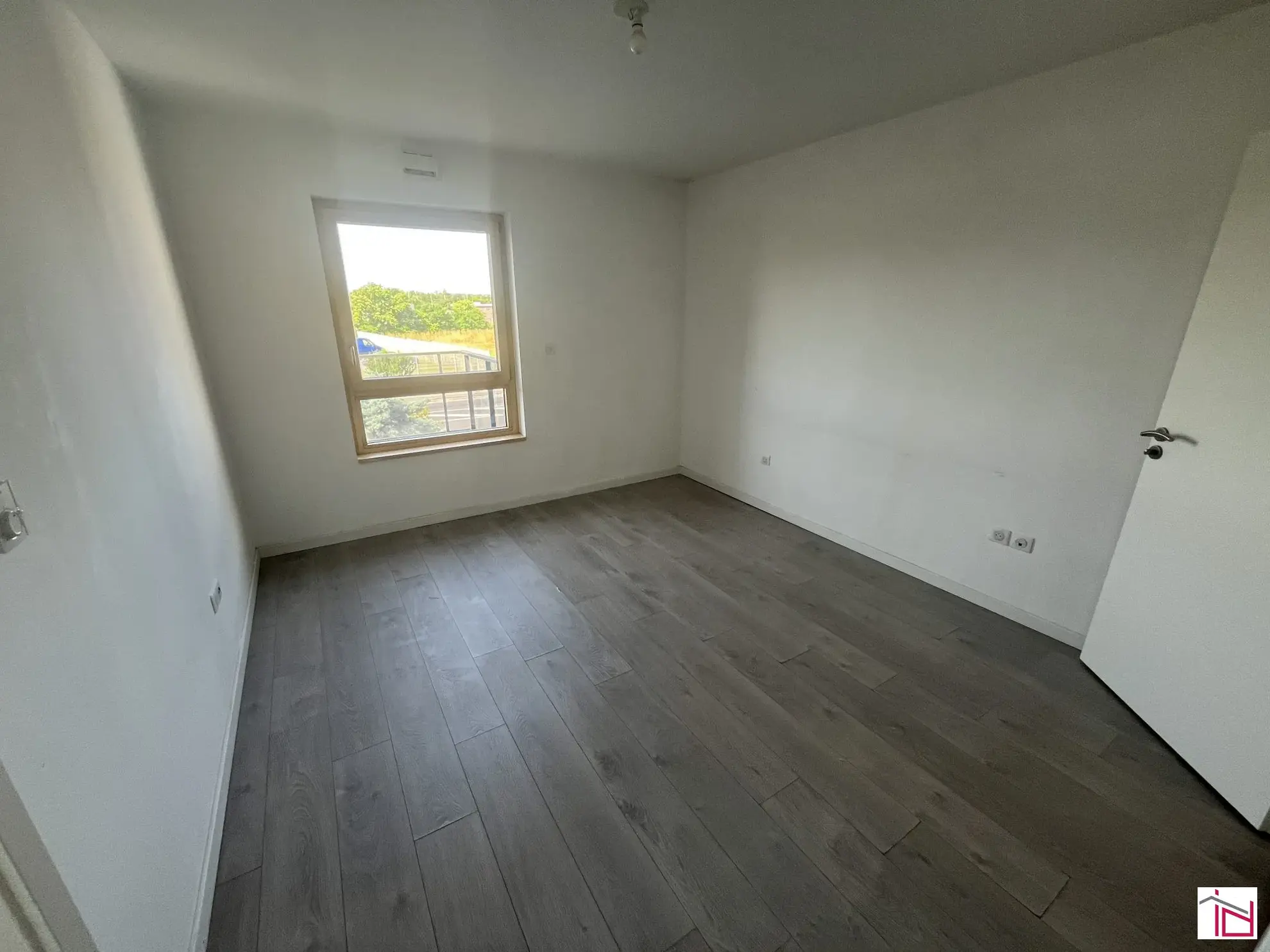 Bel appartement 2 pièces avec terrasse et garage à Saint-Louis 