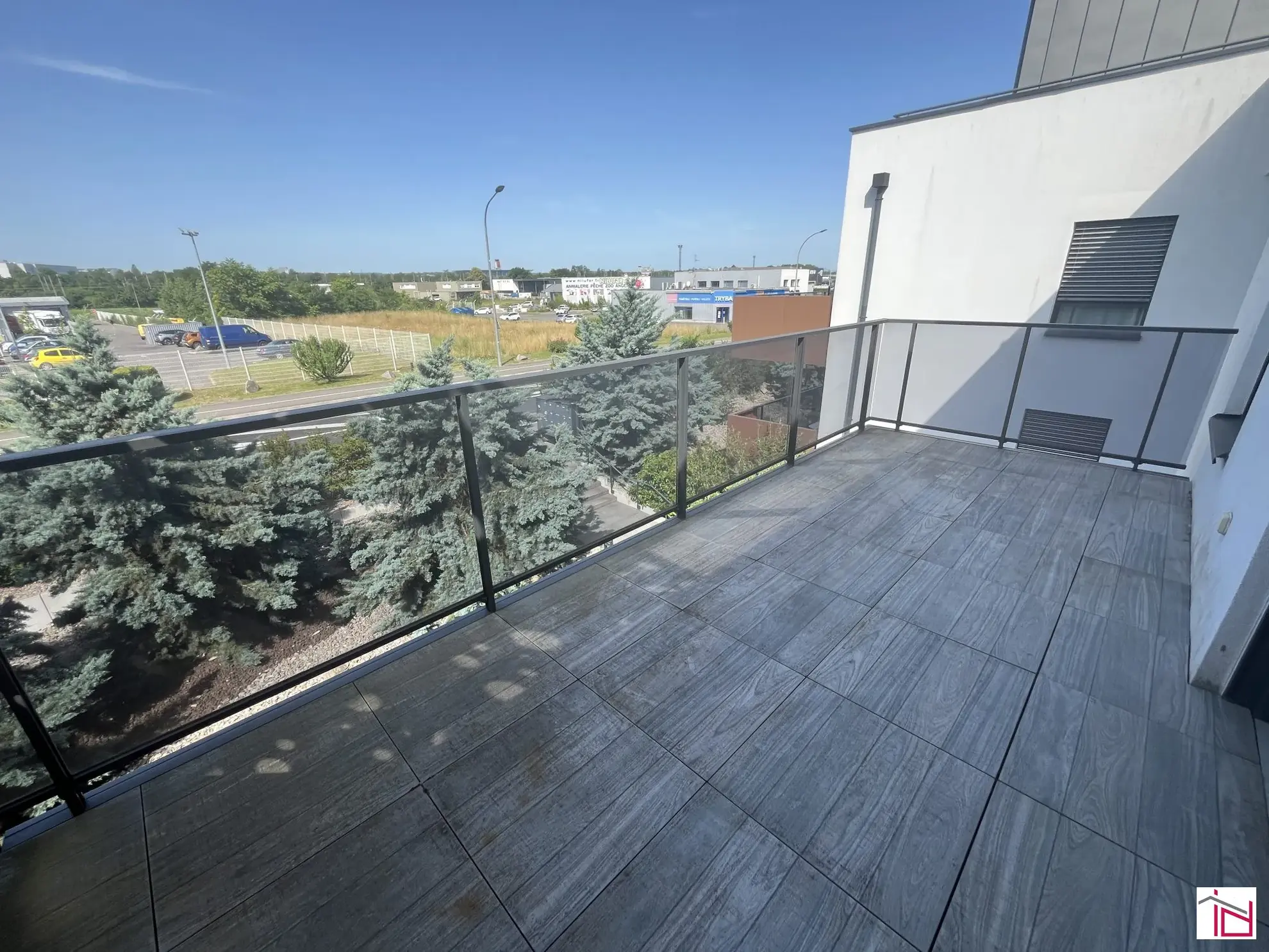 Bel appartement 2 pièces avec terrasse et garage à Saint-Louis 