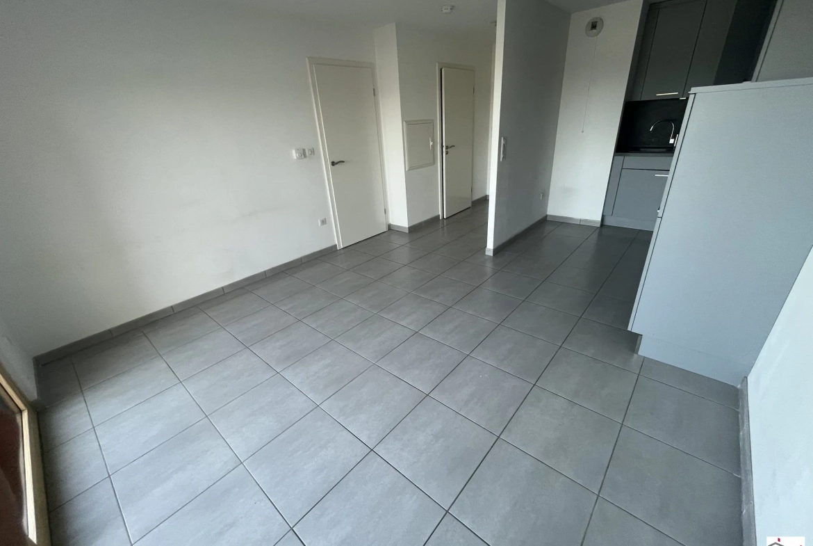 Bel appartement 2 pièces avec terrasse et garage à Saint-Louis 