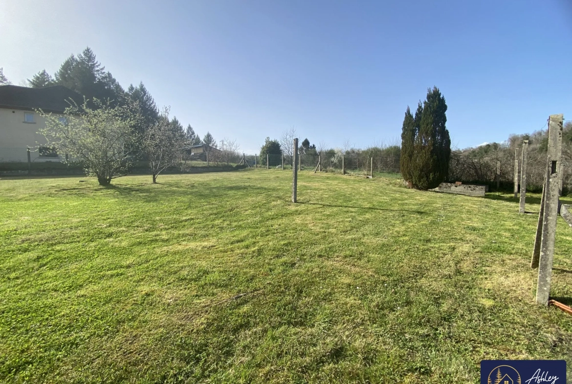 Maison 6 pièces BASSIGNAC Maison de campagne avec dépendance et jardin à Bassignac 