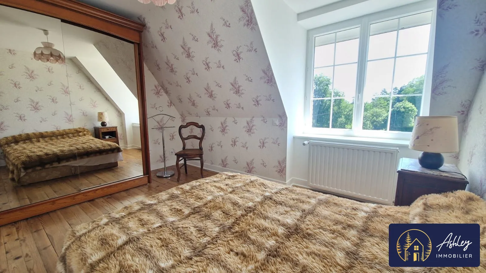 Maison de campagne avec dépendance et jardin à Bassignac 