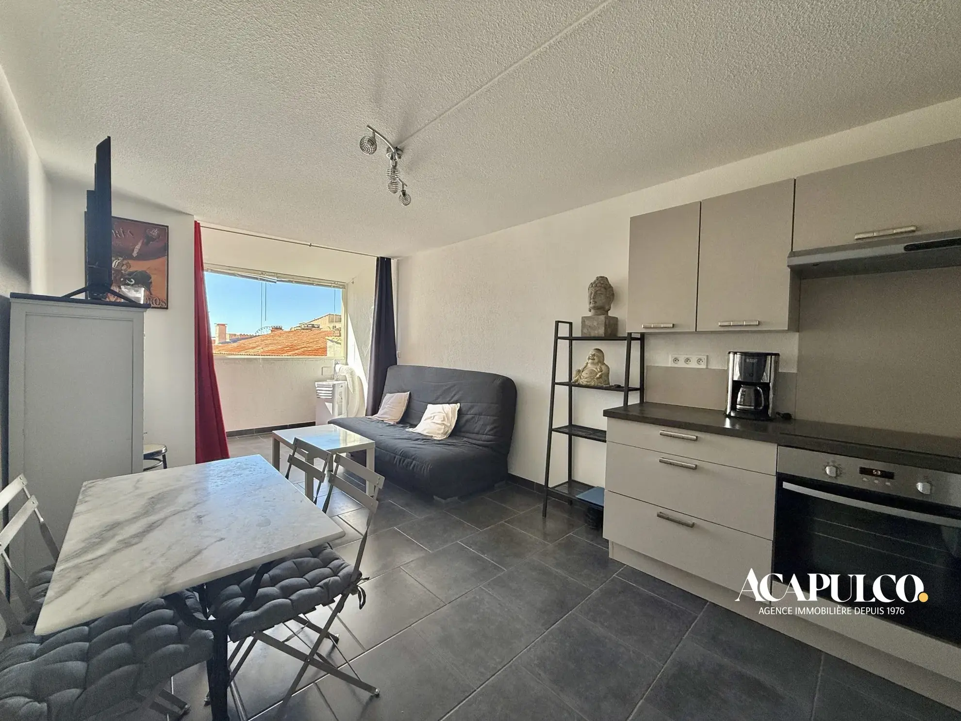 Studio à Cap d'Agde à 350m de la plage, dernier étage, rénové 