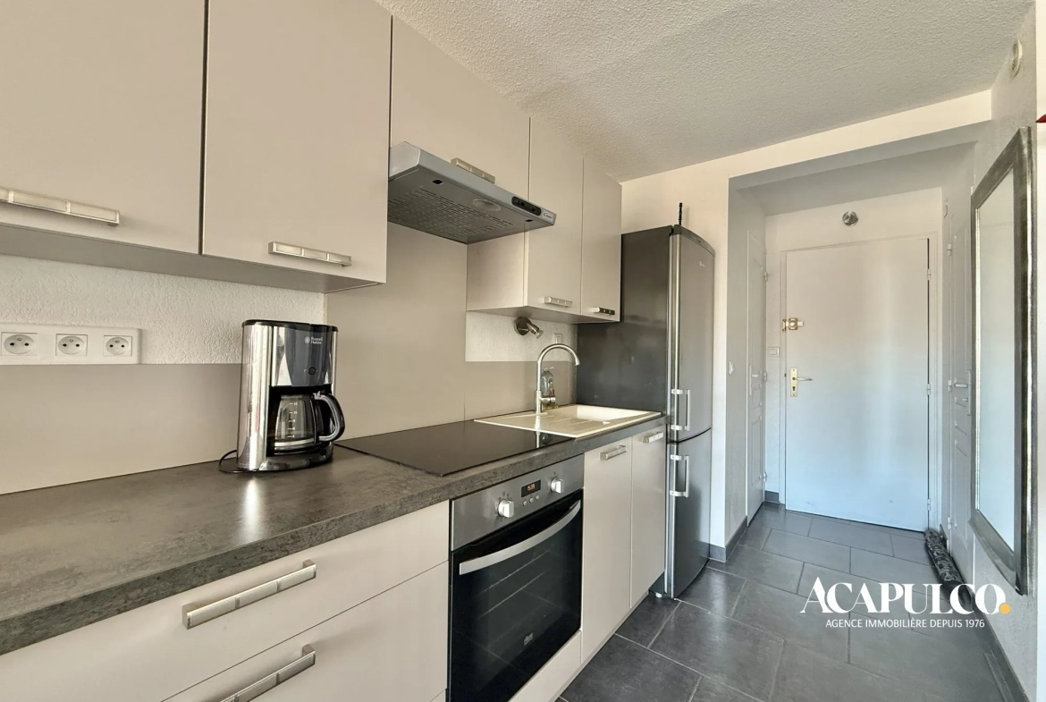 Studio à Cap d'Agde à 350m de la plage, dernier étage, rénové 