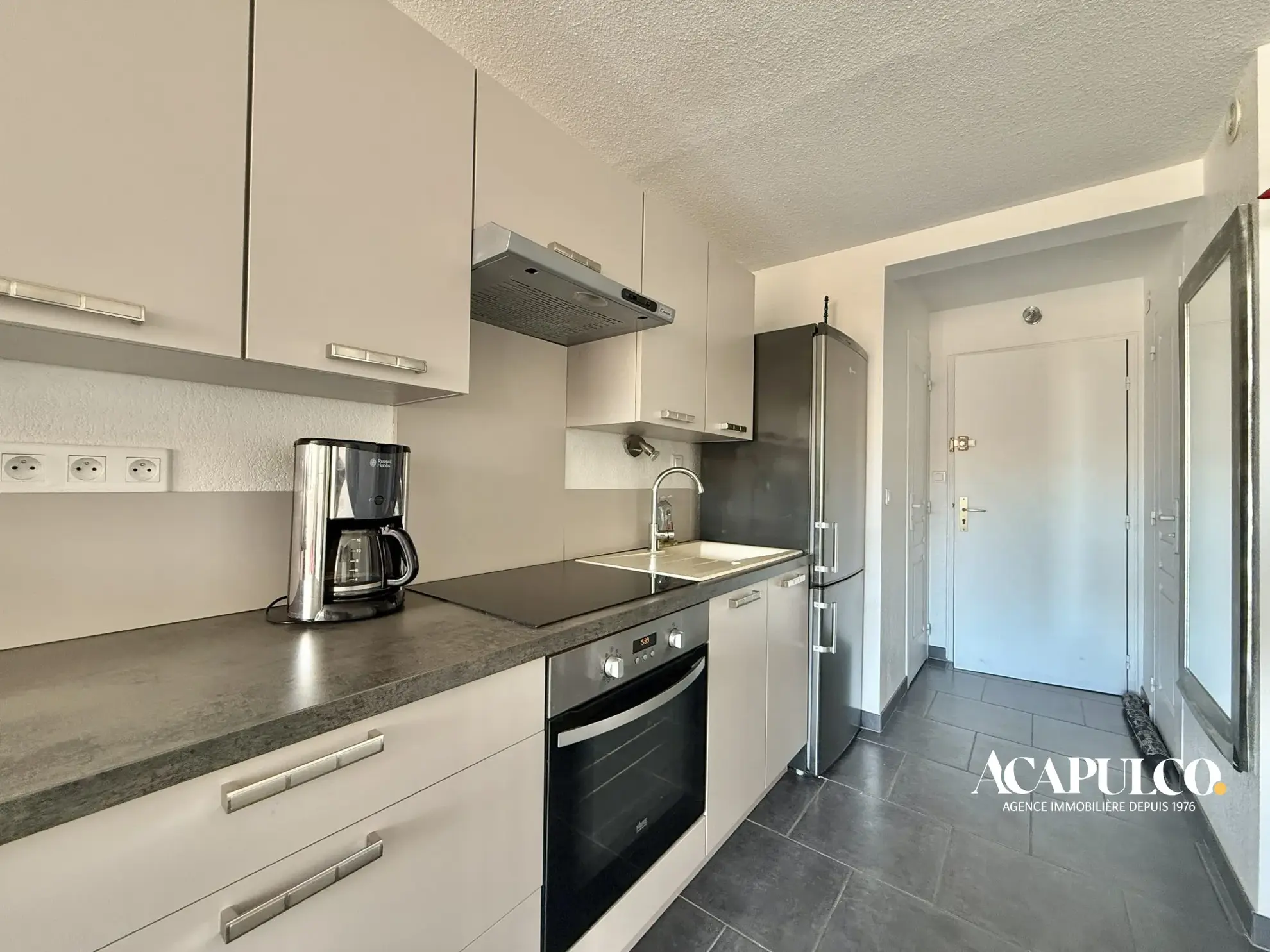 Studio à Cap d'Agde à 350m de la plage, dernier étage, rénové 