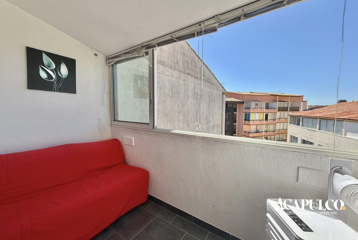 Studio à Cap d'Agde à 350m de la plage, dernier étage, rénové 
