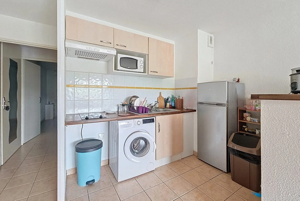 Bel appartement T2 sécurisé avec terrasse et parking à Lanta 