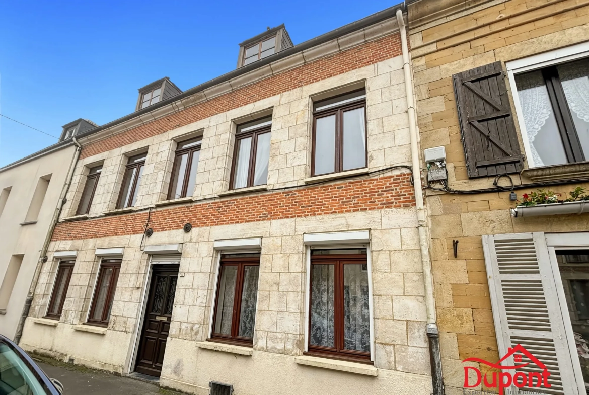 Splendide maison bourgeoise de 195 m² à Maubert-Fontaine avec potentiel exceptionnel 