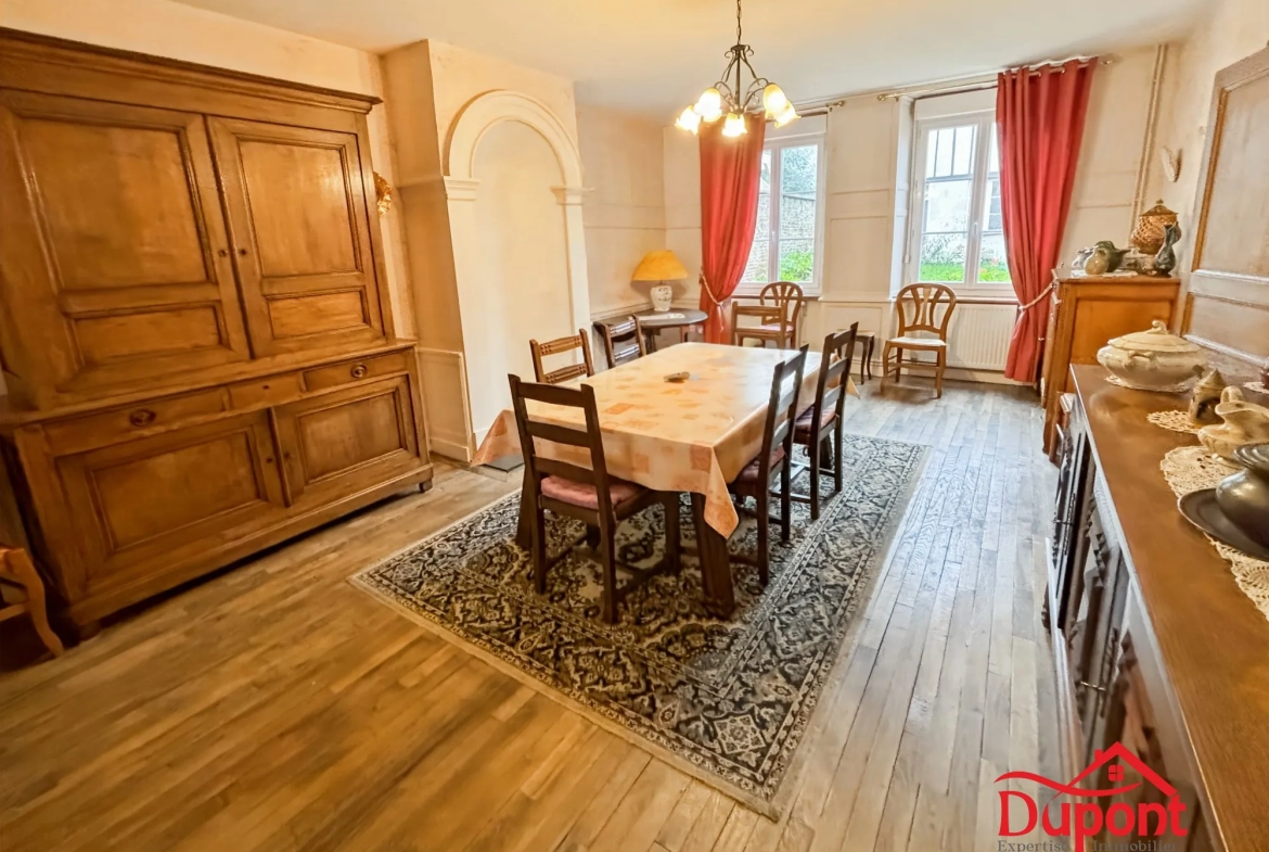 Splendide maison bourgeoise de 195 m² à Maubert-Fontaine avec potentiel exceptionnel 