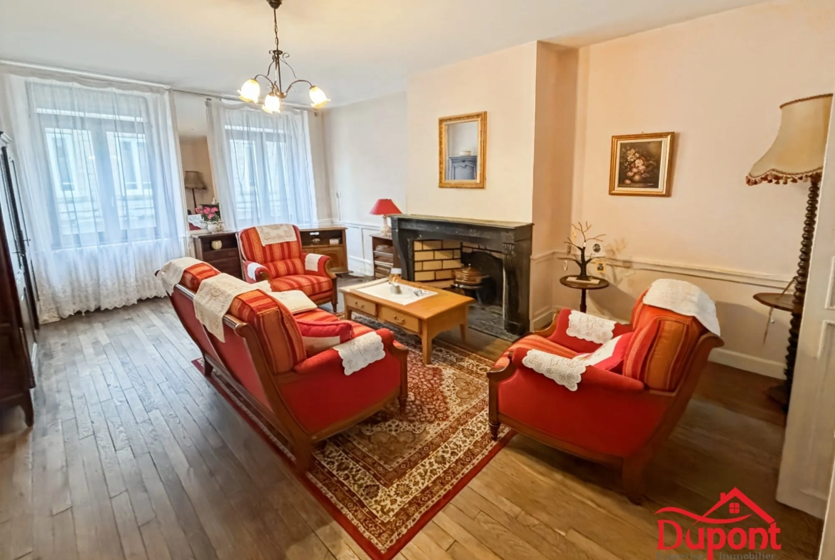 Splendide maison bourgeoise de 195 m² à Maubert-Fontaine avec potentiel exceptionnel 