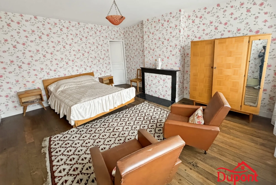 Splendide maison bourgeoise de 195 m² à Maubert-Fontaine avec potentiel exceptionnel 