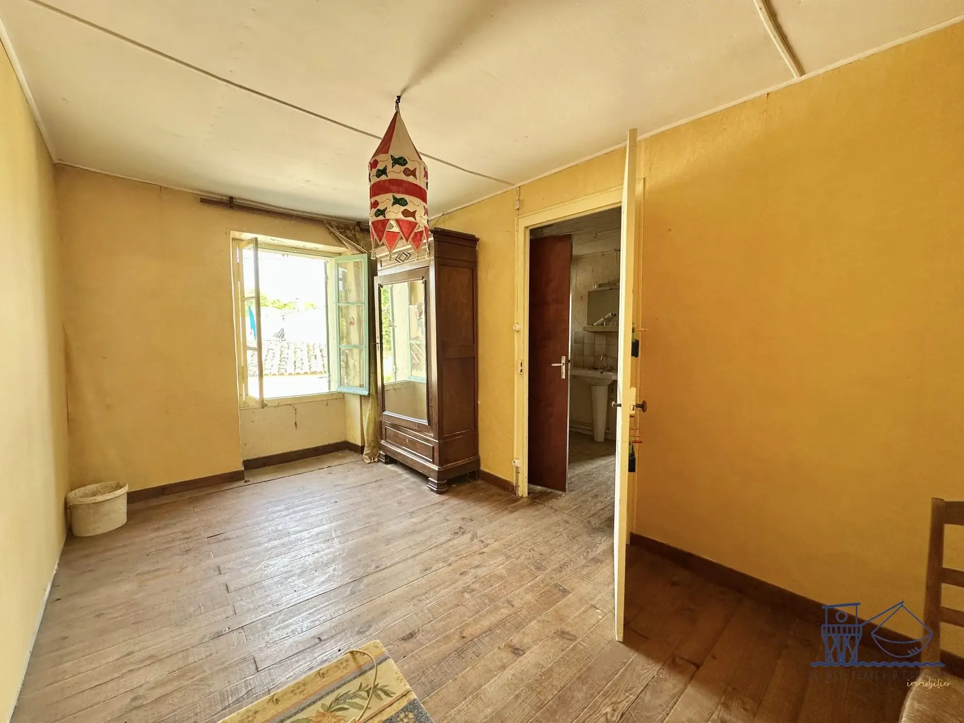 Maison à rénover de 66 m² à Saint-Fort-sur-Gironde avec jardin 