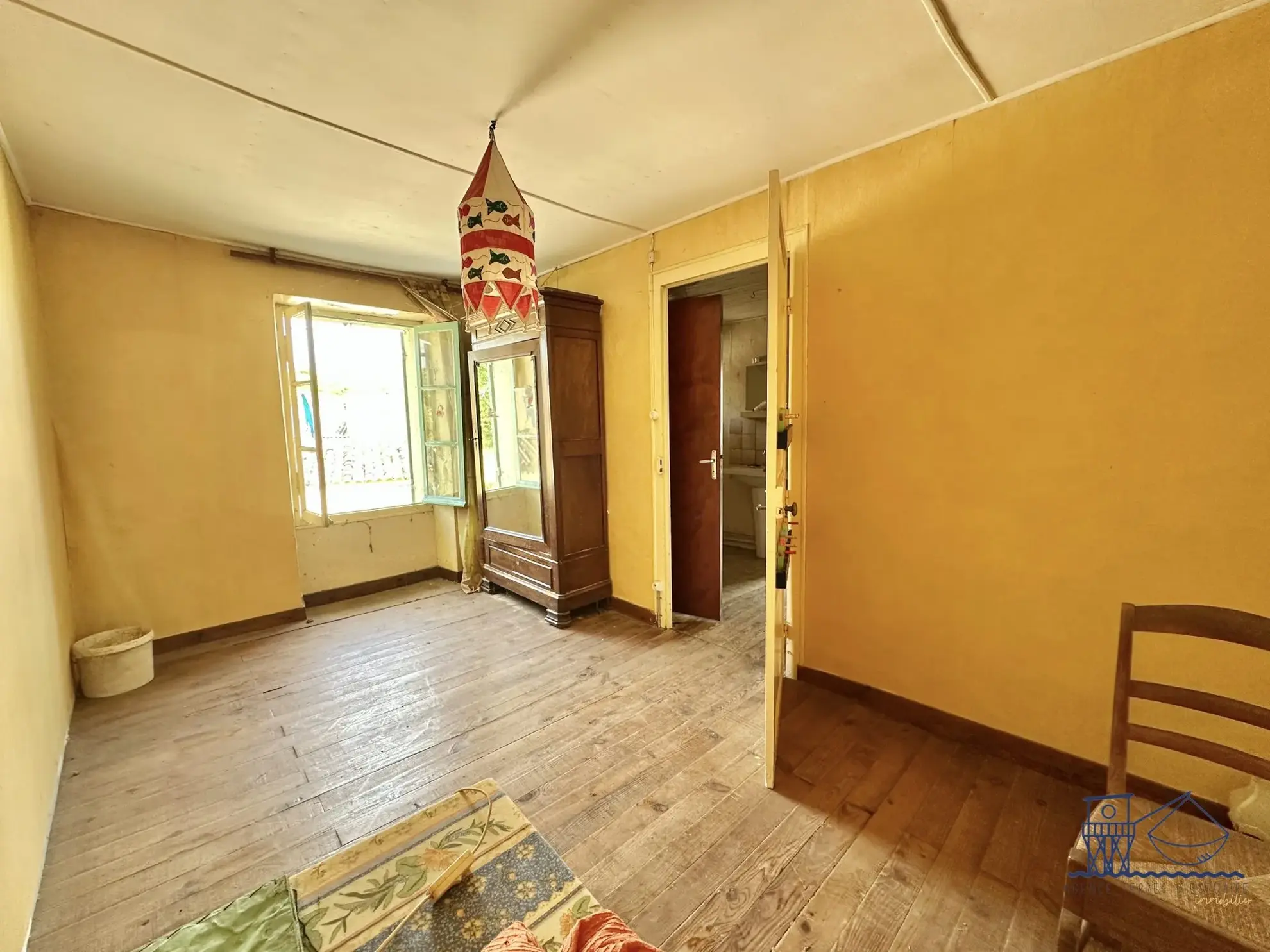 Maison à rénover de 66 m² à Saint-Fort-sur-Gironde avec jardin 