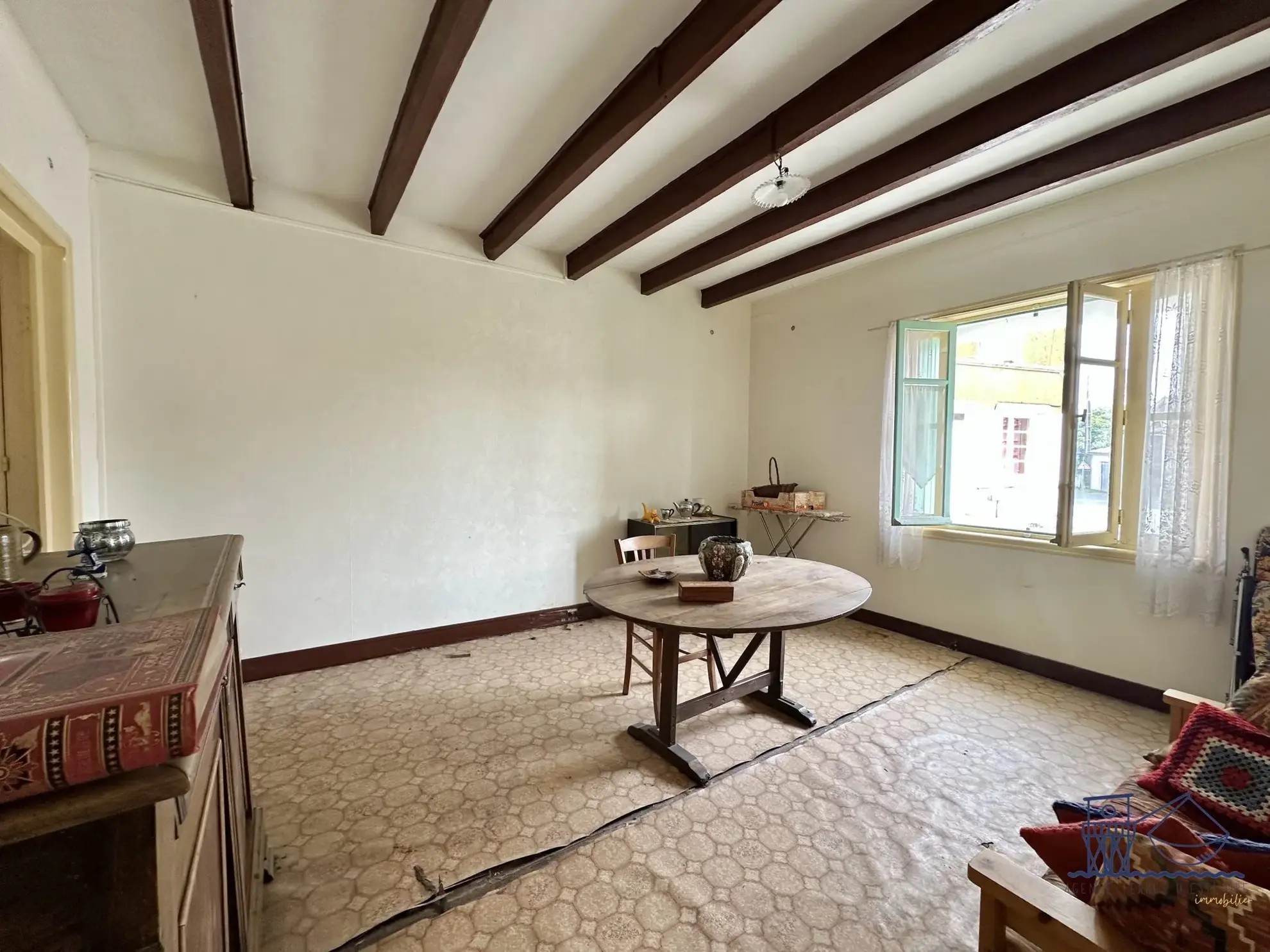Maison à rénover de 66 m² à Saint-Fort-sur-Gironde avec jardin 