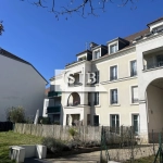 Montlhéry, bel appartement 2 pièces avec loggia et parking