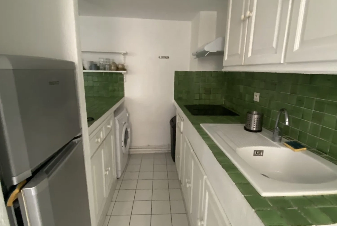 Appartement duplex de 51 m² au centre de Montpellier, entièrement équipé et proche de la place de la Comédie 