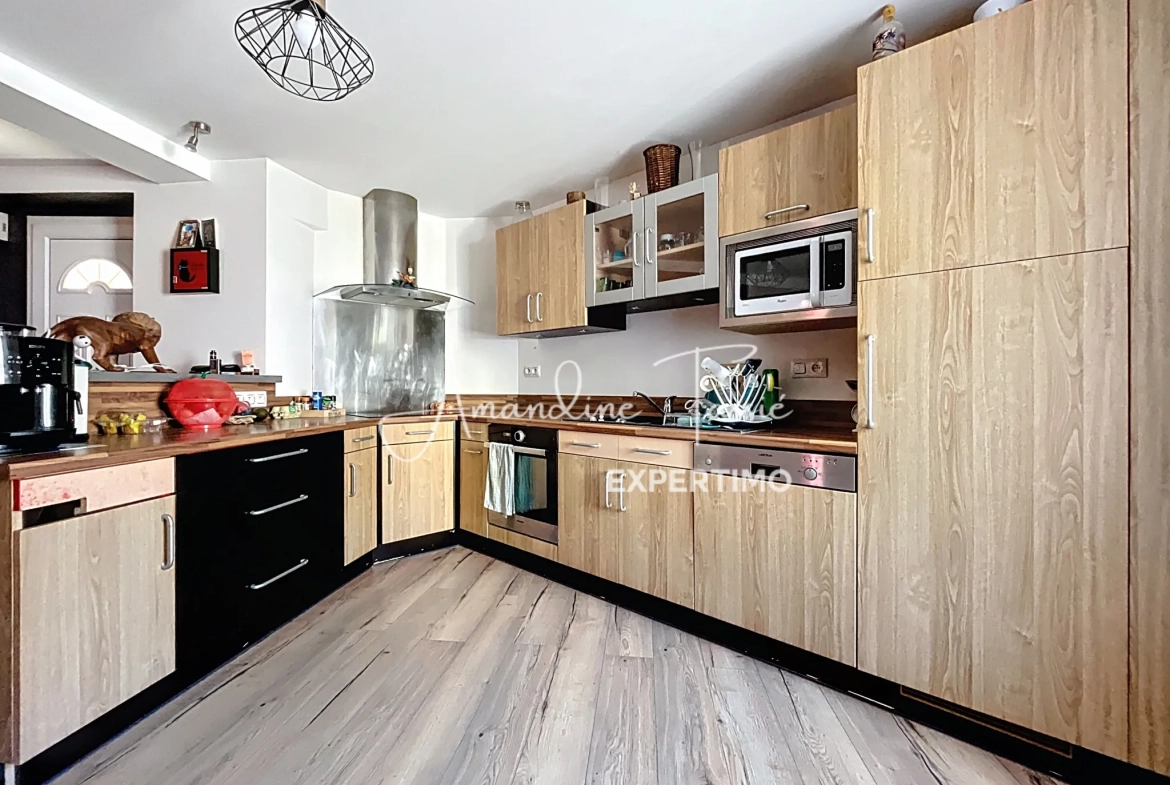 Appartement duplex de 78,94 m² à Saint-Rome-de-Tarn – Charme et authenticité 